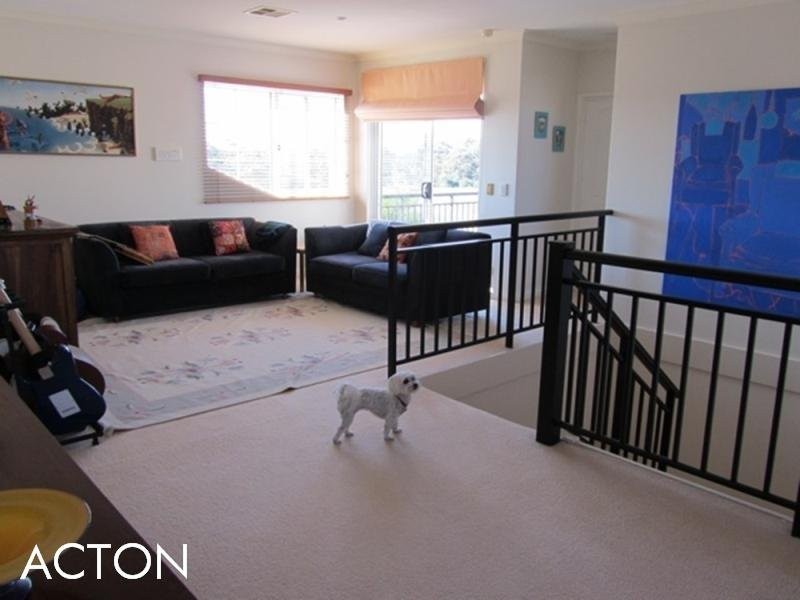 18 Blenheim Lane, Mount Claremont WA 6010