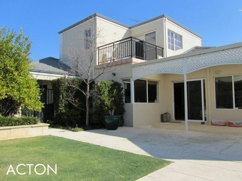 18 Blenheim Lane, Mount Claremont WA 6010