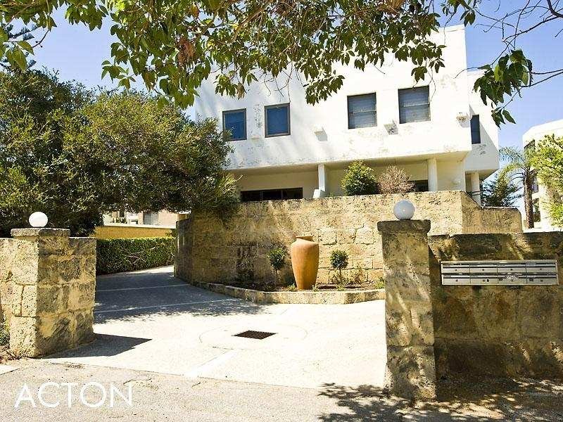 6/20 The Avenue, Crawley WA 6009
