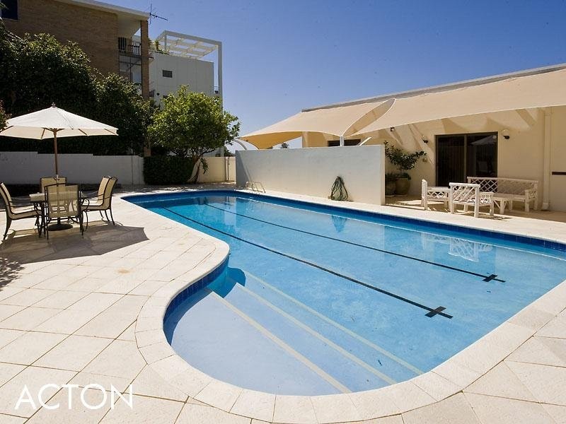 6/20 The Avenue, Crawley WA 6009