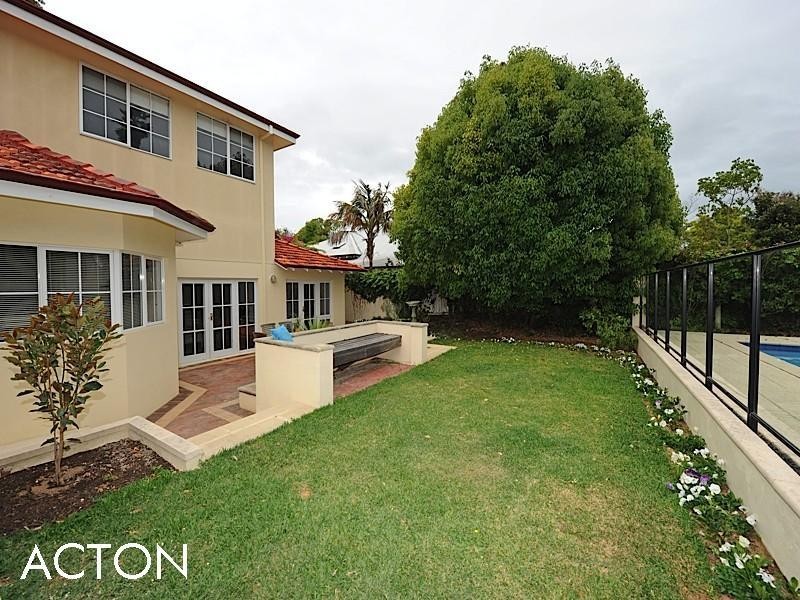 15 Leon Road, Dalkeith WA 6009