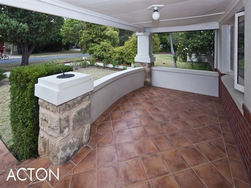 20 Edna Road, Dalkeith WA 6009