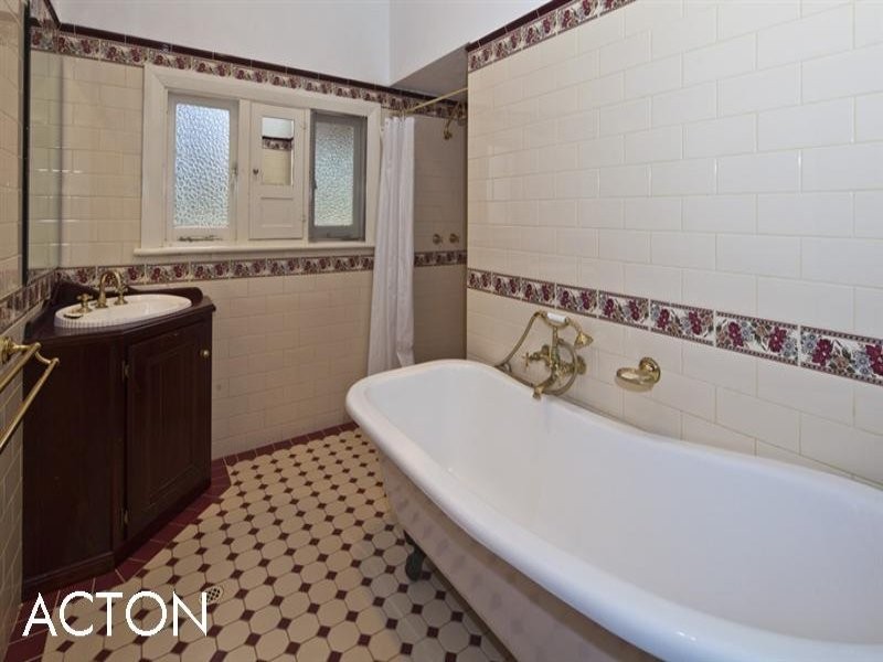 20 Edna Road, Dalkeith WA 6009