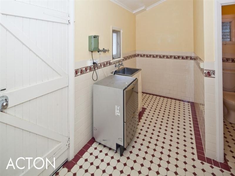 20 Edna Road, Dalkeith WA 6009