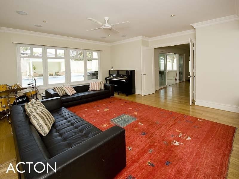 72 Waratah Avenue, Dalkeith WA 6009