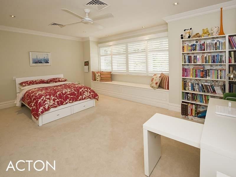 72 Waratah Avenue, Dalkeith WA 6009