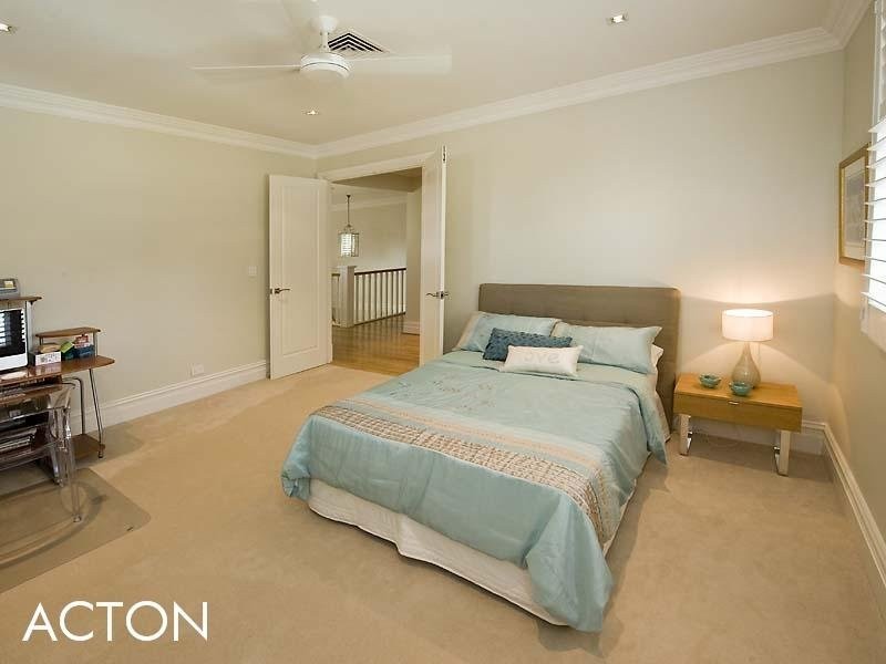 72 Waratah Avenue, Dalkeith WA 6009