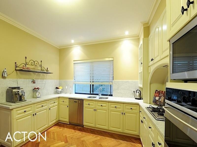 4 Northwick Parade, Mount Claremont WA 6010