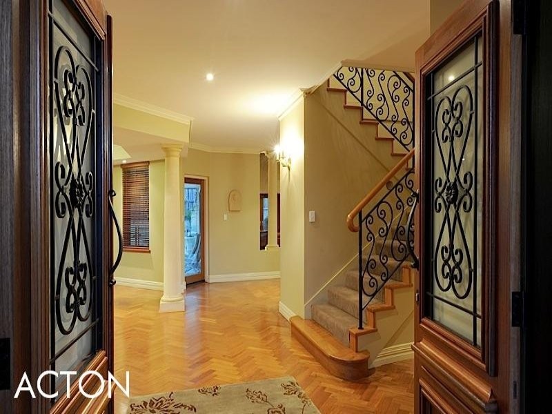 4 Northwick Parade, Mount Claremont WA 6010