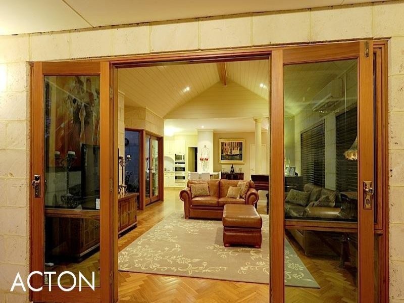 4 Northwick Parade, Mount Claremont WA 6010