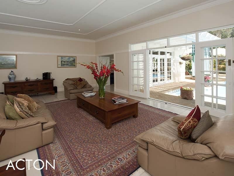 70 Waratah Avenue, Dalkeith WA 6009
