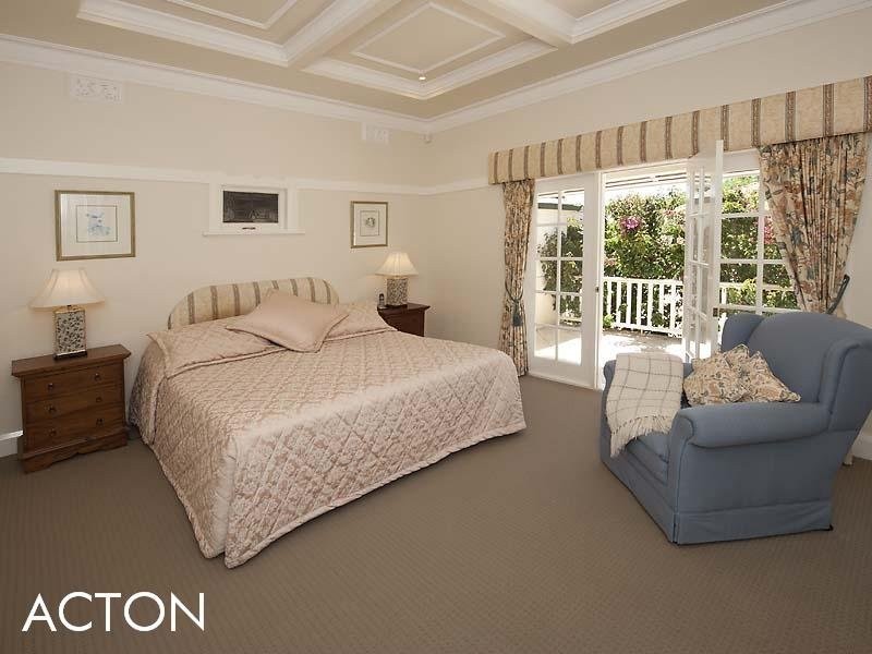 70 Waratah Avenue, Dalkeith WA 6009