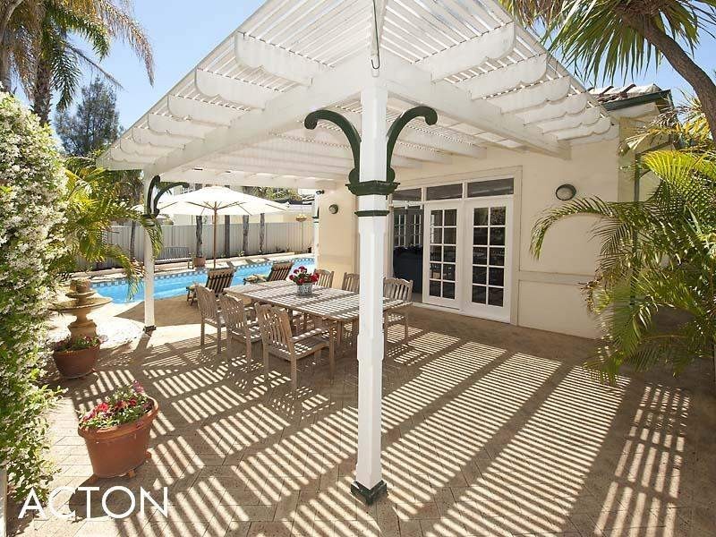 70 Waratah Avenue, Dalkeith WA 6009