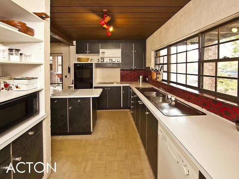 100 Archdeacon Street, Nedlands WA 6009