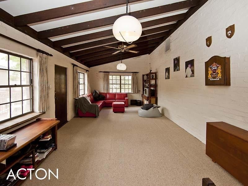 100 Archdeacon Street, Nedlands WA 6009