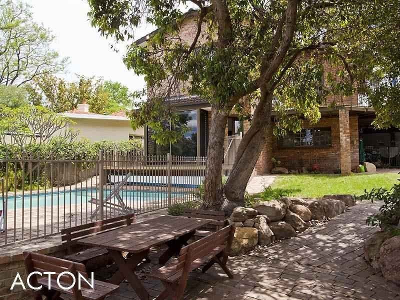 100 Archdeacon Street, Nedlands WA 6009