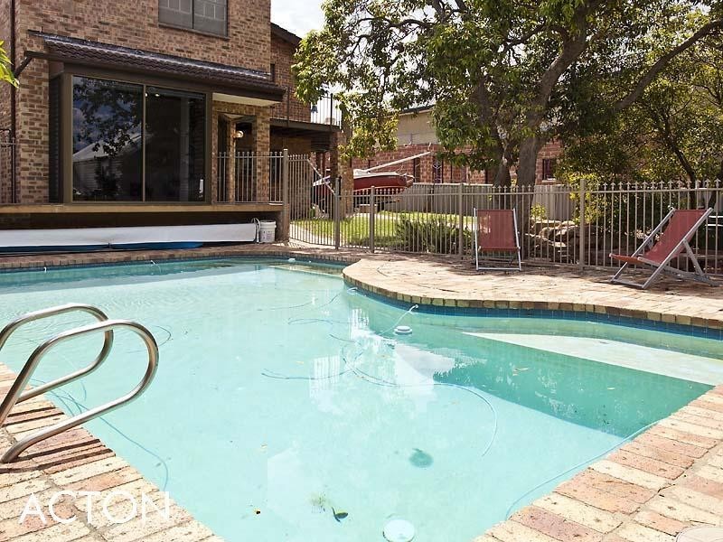 100 Archdeacon Street, Nedlands WA 6009
