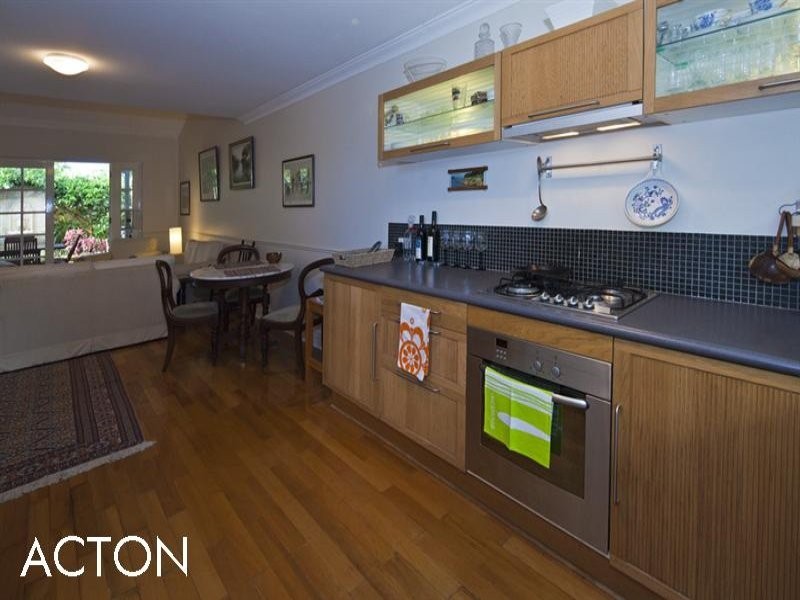 2/25 Barnfield Road, Claremont WA 6010