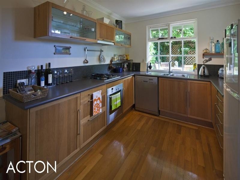 2/25 Barnfield Road, Claremont WA 6010