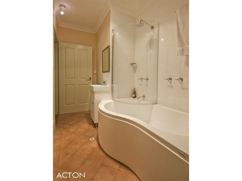 2/25 Barnfield Road, Claremont WA 6010