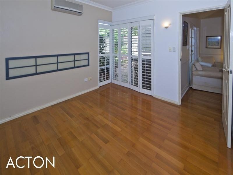 2/25 Barnfield Road, Claremont WA 6010