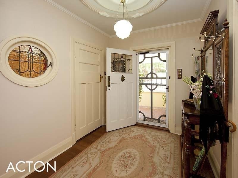 11 Parry Street, Claremont WA 6010