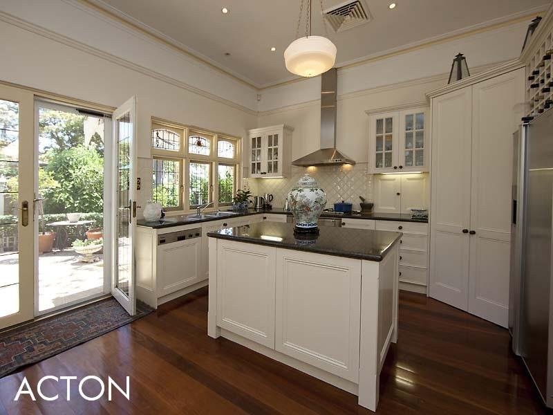 11 Parry Street, Claremont WA 6010
