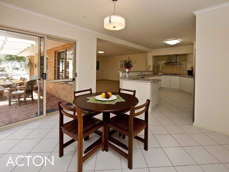 26 Taylor Road, Nedlands WA 6009