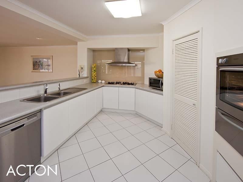 26 Taylor Road, Nedlands WA 6009