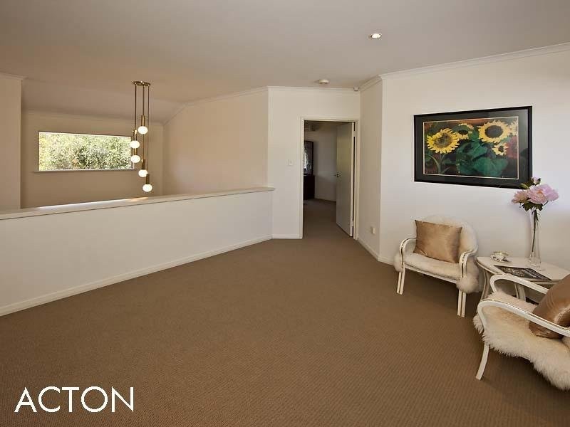 26 Taylor Road, Nedlands WA 6009