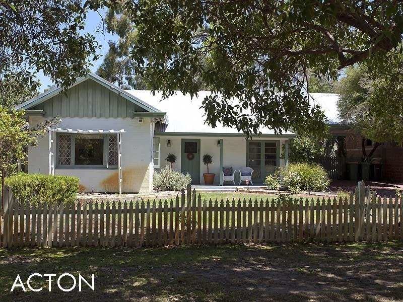 52 Goldsmith Road, Dalkeith WA 6009