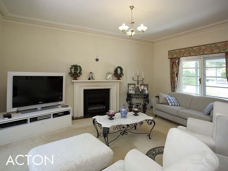 52 Goldsmith Road, Dalkeith WA 6009