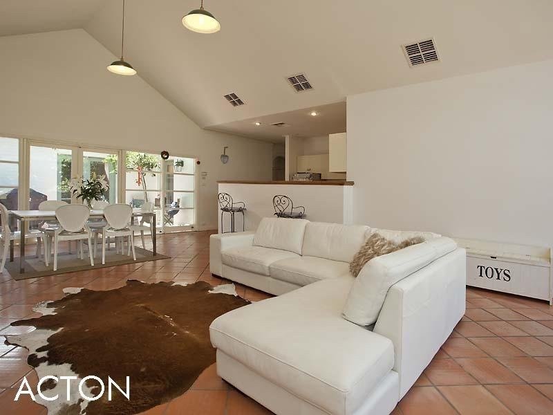 52 Goldsmith Road, Dalkeith WA 6009