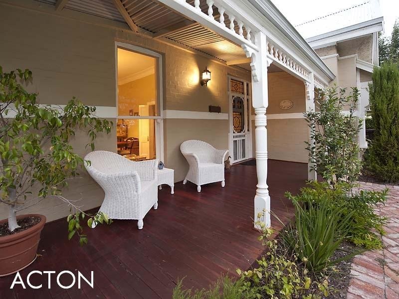 8 Agett Road, Claremont WA 6010