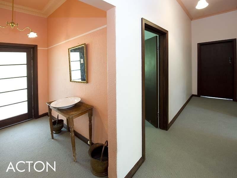 150 Adelma Road, Dalkeith WA 6009