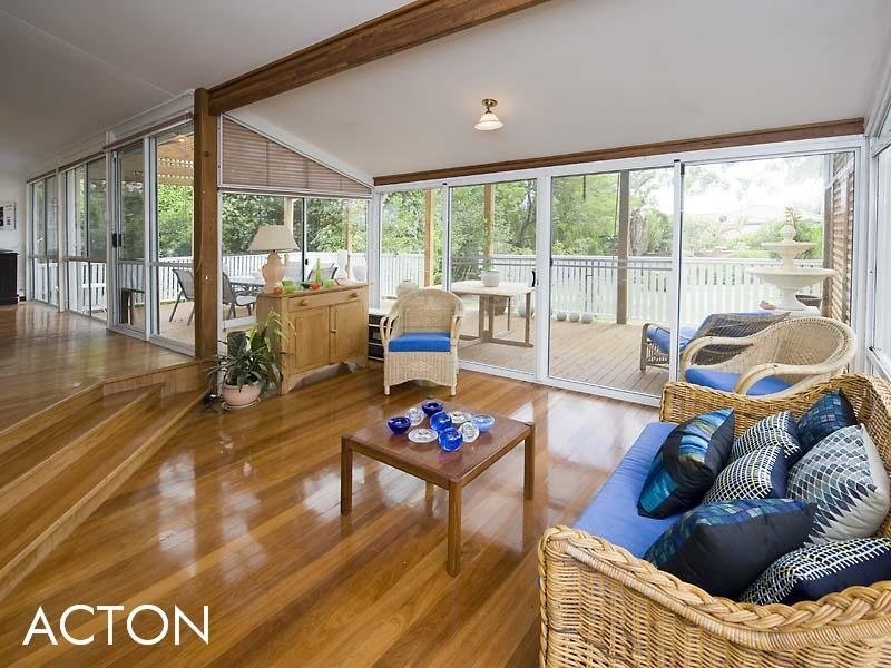 150 Adelma Road, Dalkeith WA 6009