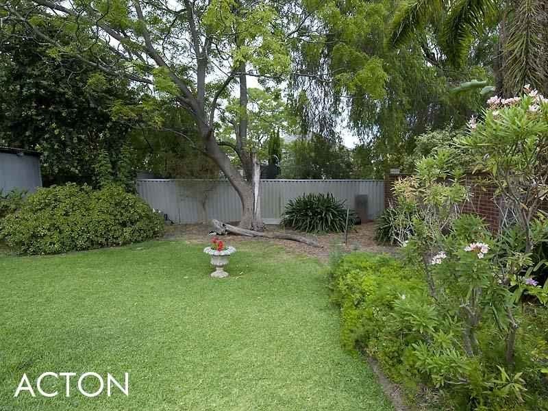 150 Adelma Road, Dalkeith WA 6009