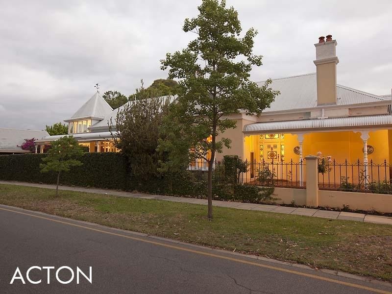 2 Langsford Street, Claremont WA 6010