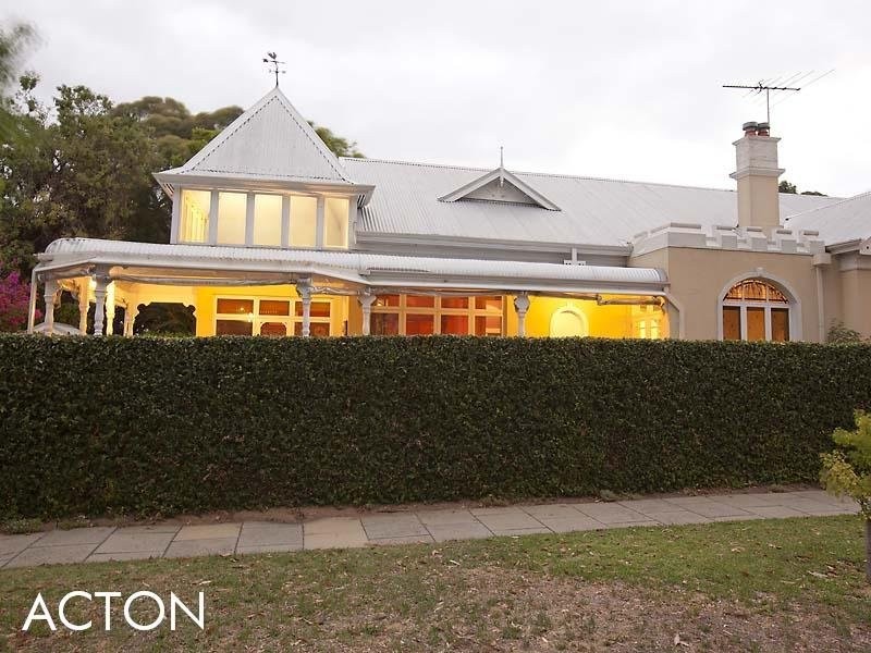 2 Langsford Street, Claremont WA 6010