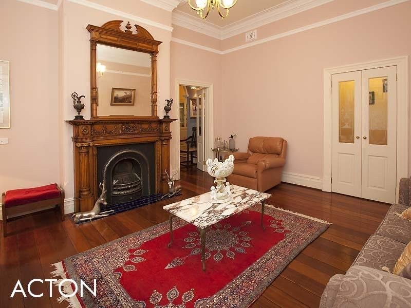 2 Langsford Street, Claremont WA 6010