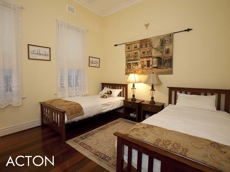 2 Langsford Street, Claremont WA 6010