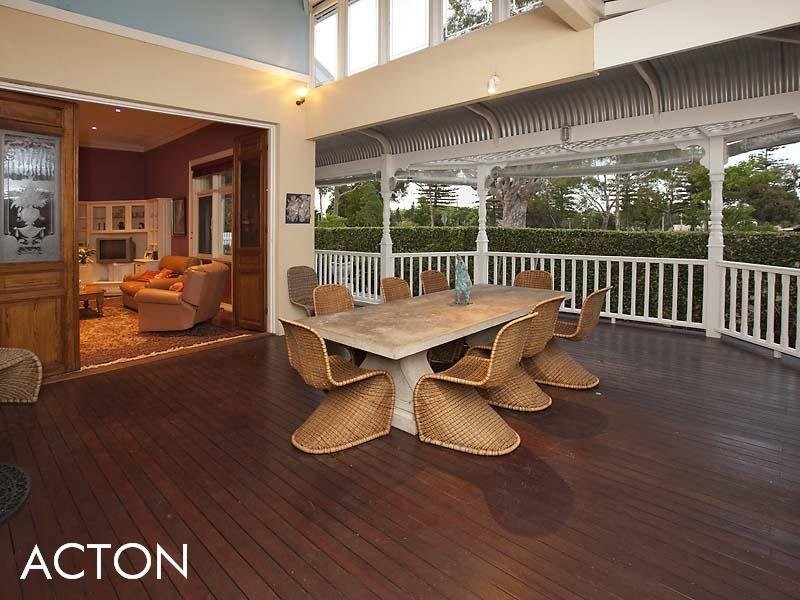 2 Langsford Street, Claremont WA 6010