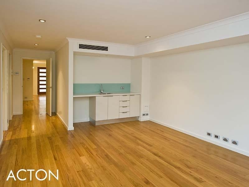 6 Mchenry Lane, Nedlands WA 6009