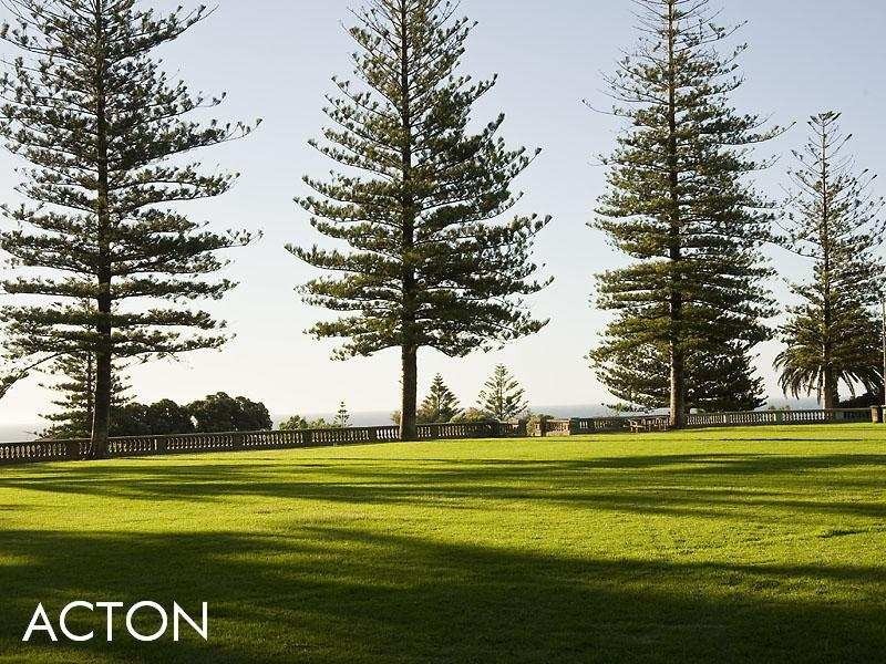 11 Clive Road, Cottesloe WA 6011