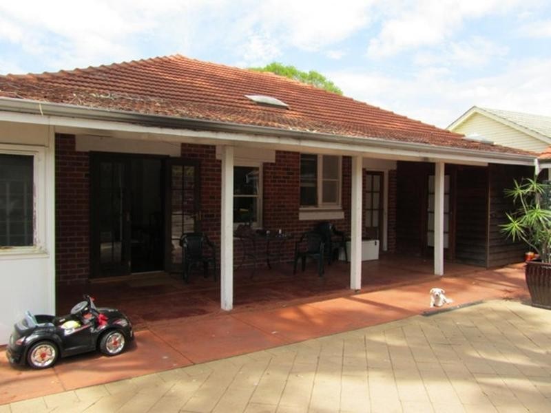 127 Rochdale Road, Mount Claremont WA 6010