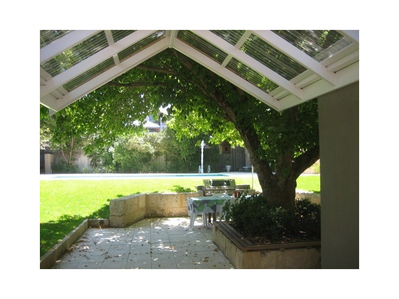19 Neville Road, Dalkeith WA 6009