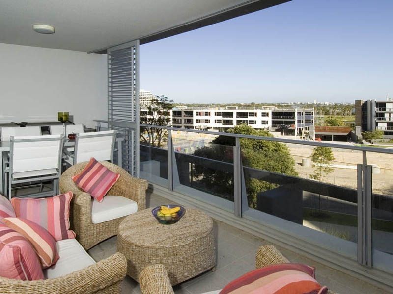 302/19 The Circus, Burswood WA 6100