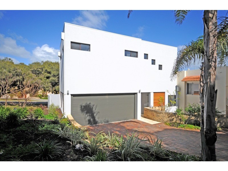 2/21 Avonmore Terrace, Cottesloe WA 6011