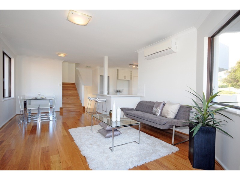 2/21 Avonmore Terrace, Cottesloe WA 6011