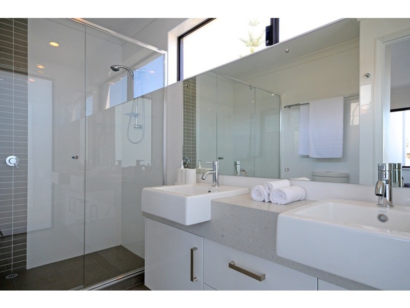 2/21 Avonmore Terrace, Cottesloe WA 6011